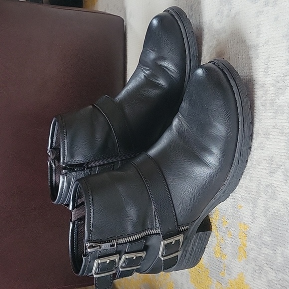 boc | Shoes | Womens Boc Moto Boots | Poshmark